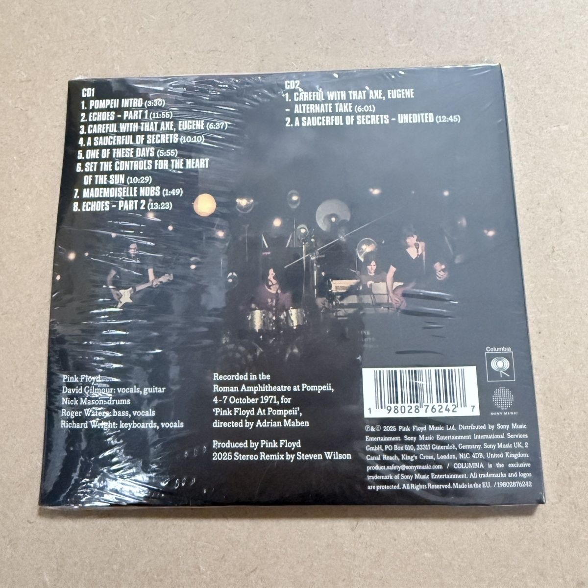 西洋クラシックロックのライブ音楽CD。レトロな赤色を基調とし - Live Rock のレビューと価格
